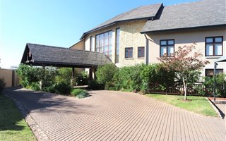 2 Bedroom Apartment in Waterfall Hills Mature Lifestyle Estate