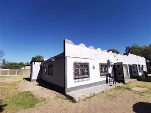 6 Bed House in New Modder