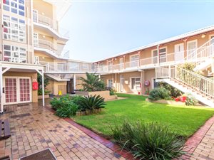 2 Bed Apartment in Strand Central