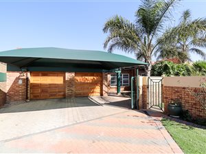 4 Bed Cluster in Jansen Park