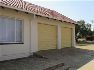 3 Bed House in Elandsrand
