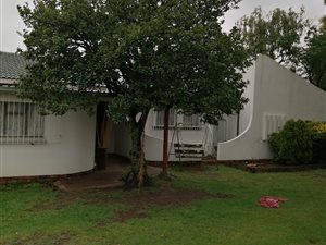 3 Bed House in Brackendowns
