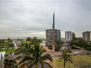 2 Bed Apartment in Point Waterfront