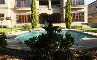 3 Bedroom Cluster in Bryanston