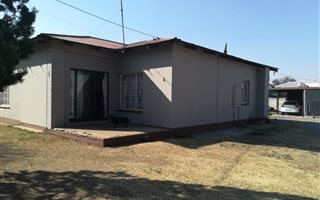 3 Bedroom House in Kroonheuwel
