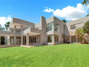 5 Bed House in Dainfern
