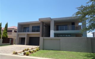 5 Bedroom House in Valleyview Estate