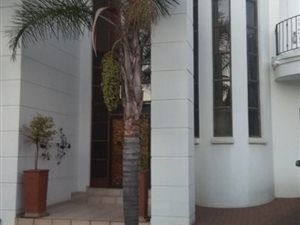 3 Bed Townhouse in New Redruth