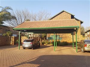 2 Bed Townhouse in Clubview