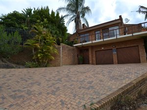 4 Bed House in Paarl Central West