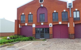 360 m² Industrial space in Randjesfontein