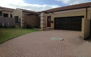 3 Bedroom Townhouse in Island View