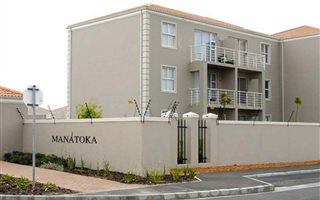 2 Bedroom Apartment in Melkbosstrand