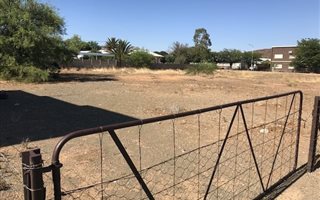 2130 m² Land available in De Aar
