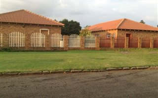 3 Bedroom Apartment in Meyerton