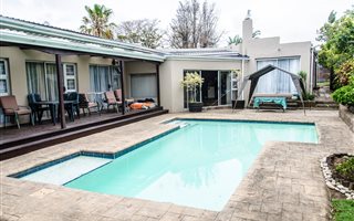 4 Bedroom House in Blue Bend