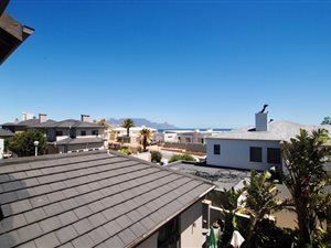 4 Bed House in Big Bay