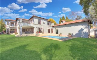 4 Bedroom House in Dainfern Ridge
