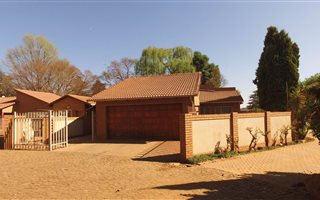 2 Bedroom Townhouse in Delmas