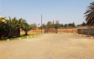 15000 m² Industrial space in Bredell AH
