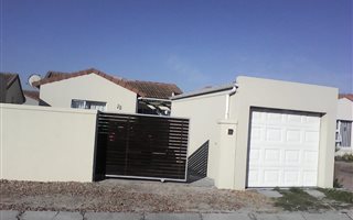 3 Bedroom House in Muizenberg
