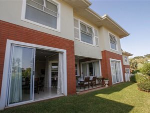4 Bed Duplex in Mt Edgecombe