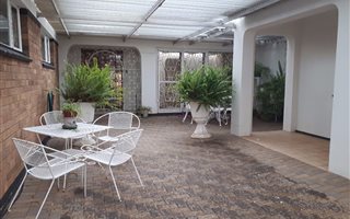 4 Bedroom House in Gemdene