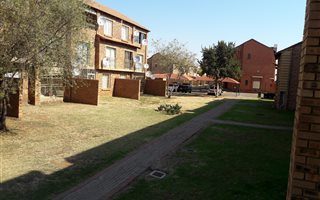 Studio apartment in Karen Park