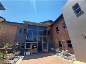 125 m² Commercial space in Tijger Valley and surrounds