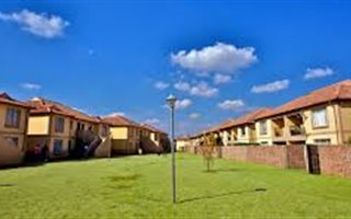 2 Bedroom Townhouse in Parkrand