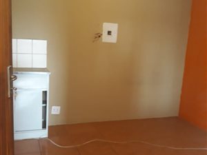 Bachelor apartment in Kaalfontein