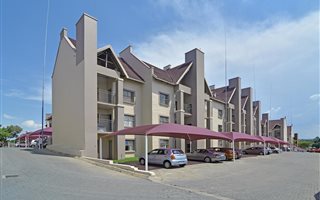 1 Bedroom Apartment in Sundowner
