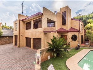 5 Bed House in Erasmuskloof