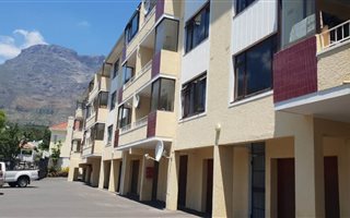 2 Bedroom Apartment in Oranjezicht