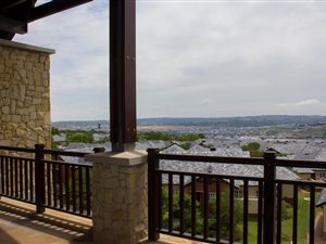 2 Bedroom House in Waterfall Hills Mature Lifestyle Estate