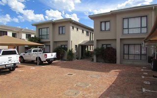 3 Bedroom Apartment in Sandbaai