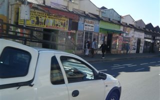 Retail space in Orange Grove