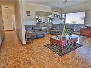 5 Bed House in Glenmore