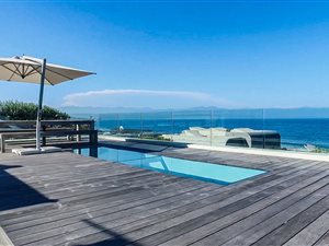 5 Bed House in Whale Rock