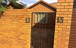 2 Bedroom Townhouse in Theresa Park