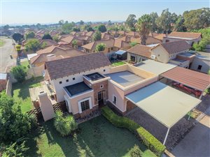 3 Bed House in Waterval East