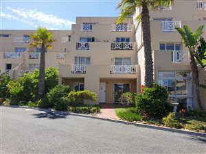 2 Bed Apartment in West Beach