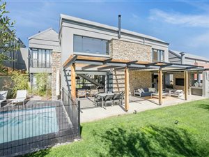 4 Bed Cluster in Steyn City