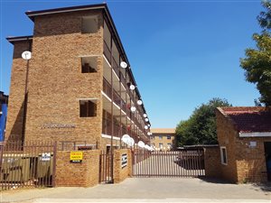 2 Bed Apartment in Kempton Park Central