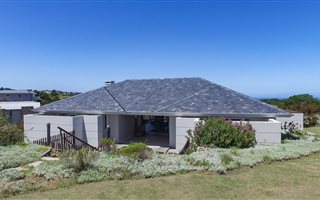 4 Bedroom House in Pezula Golf Estate