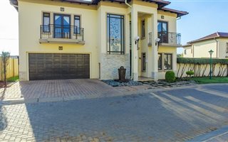3 Bedroom House in Newmarket Park