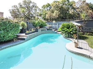 4 Bed House in Fairmount