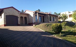 3 Bedroom House in Hornlee