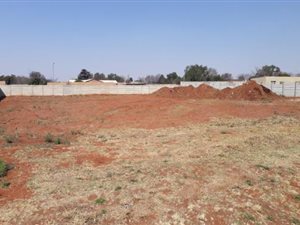 1112 m² Land available in Kookrus