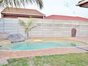 3 Bed House in Soneike